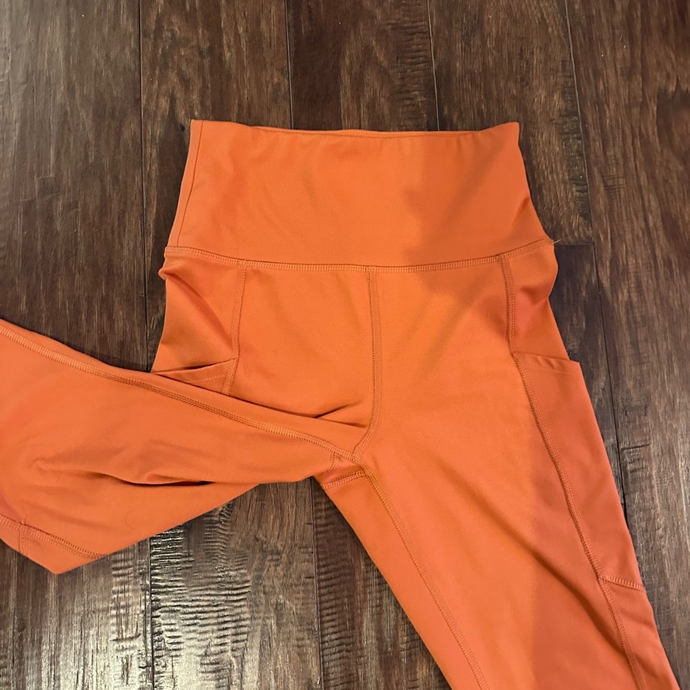 American Eagle Outfitters Burnt Orange the Everything pocket legging